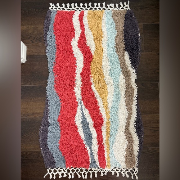 Anthropologie bathroom rug boho/retro style